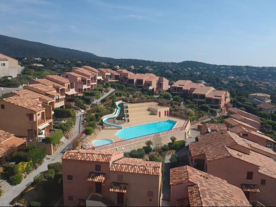 Terrasse De 30M2 Vue Mer Panoramique 1 Chambre Apartment Cavalaire-sur-Mer Luaran gambar