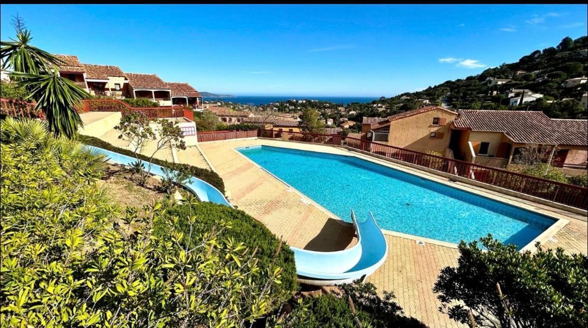 Terrasse De 30M2 Vue Mer Panoramique 1 Chambre Apartment Cavalaire-sur-Mer Luaran gambar