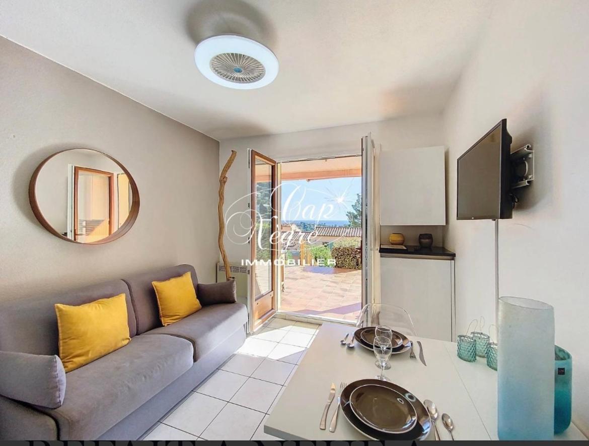 Terrasse De 30M2 Vue Mer Panoramique 1 Chambre Apartment Cavalaire-sur-Mer Luaran gambar
