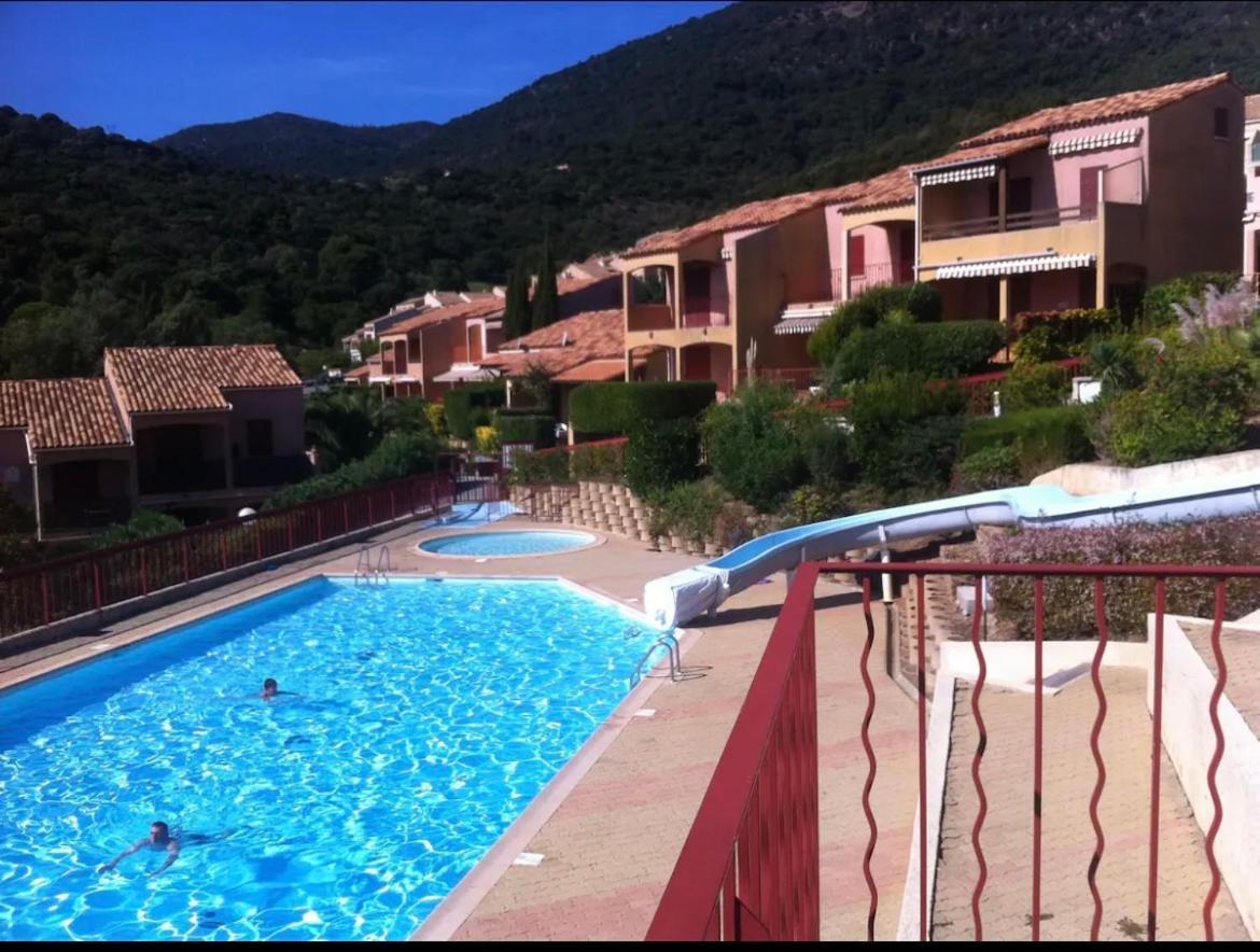 Terrasse De 30M2 Vue Mer Panoramique 1 Chambre Apartment Cavalaire-sur-Mer Luaran gambar